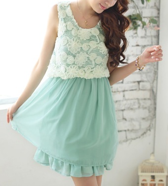 *Fashion Tokyo* 3D Flora Lace Chiffon Dress-Pastel Green