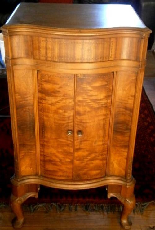 Cabinets - Exquisite Piece!!: Old Record player/Cabinet was sold for ...