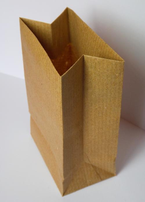 Other Flowers, Celebrations & Gifts - small brown paper bags was sold for R2.00 on 27 Aug at 15 ...