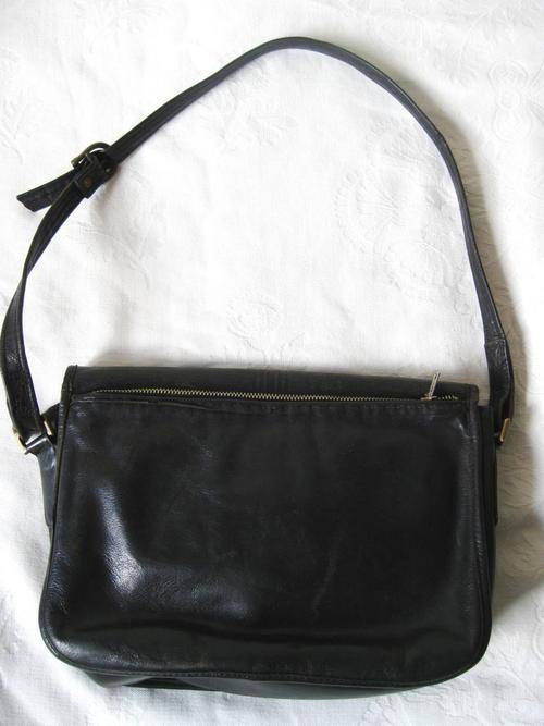 Handbags & Bags VINTAGE BUSBY BRAND GENUINE LEATHER BLUE BLACK