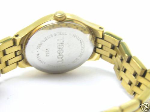 Women s Watches TISSOT V232 30M Swiss Lady Quartz Watch was sold