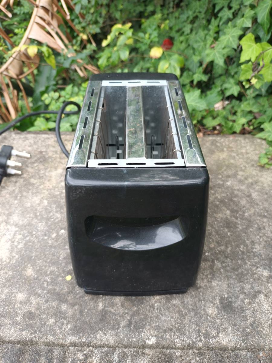 Toasters OTTIMO 2 Slice Toaster was sold for R61.00 on 24 Apr at 23