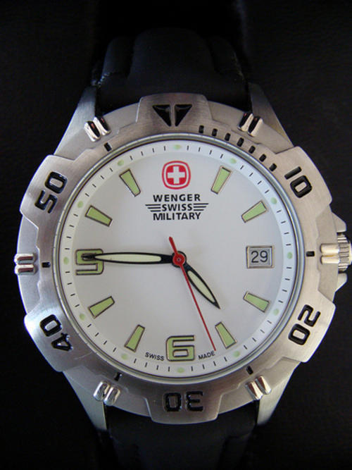 Swiss made перевод. Swiss Military made 14205x. Swiss made l905 a821. Swiss Military Swiss made 095.0667. Swiss made r392.