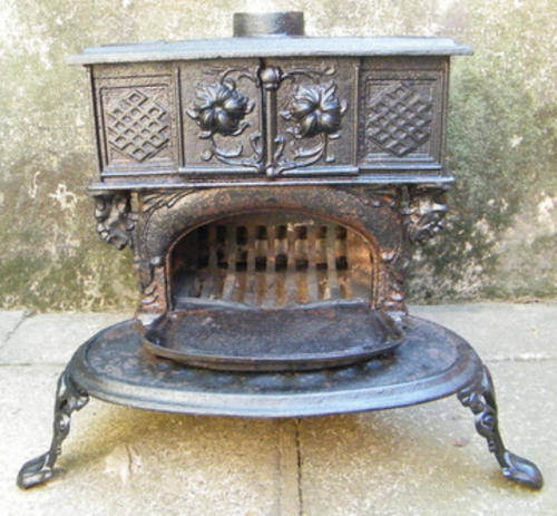 Appliances - Queen Anne Cast Iron Wood Burning Stove - Falkirk No 6 -  Beautiful, RARE! was sold for R1,770.00 on 20 Jun at 21:31 by ziggy2000 in  Pietermaritzburg (ID:68350653)