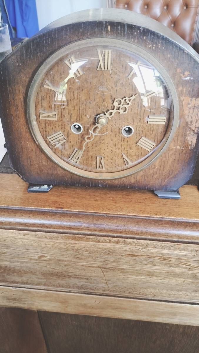 Mantel Clocks Art Deco Style Smith Enfield Mantle Wooden Clock was sold for R406.00 on 22 Nov