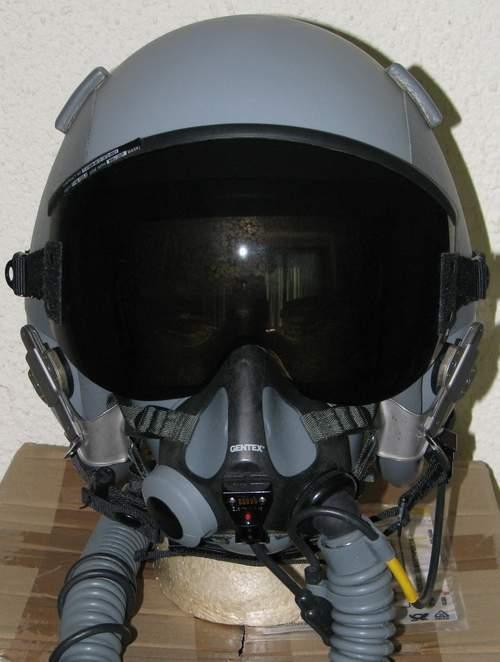 Other Militaria - Fighter Pilot Helmet - HGU-55/P with MBU-20 Mask was ...