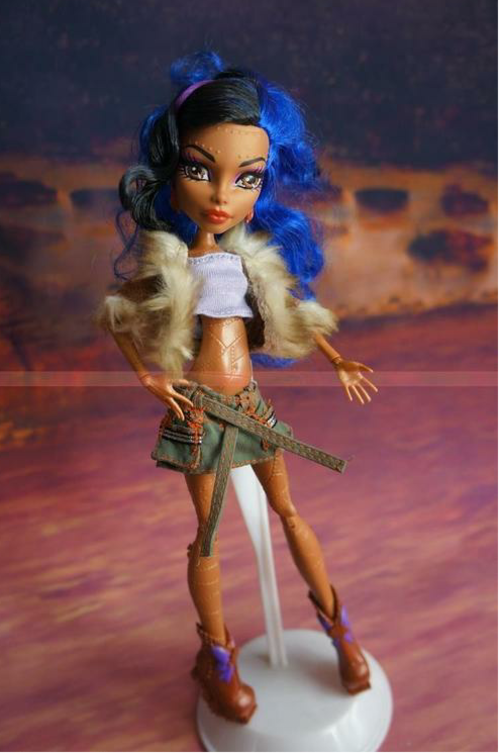 monster high dracularia gigi frozen elsa doll barbie ken clothes outfits fashion funky fur coat crop jacket short denim skirt