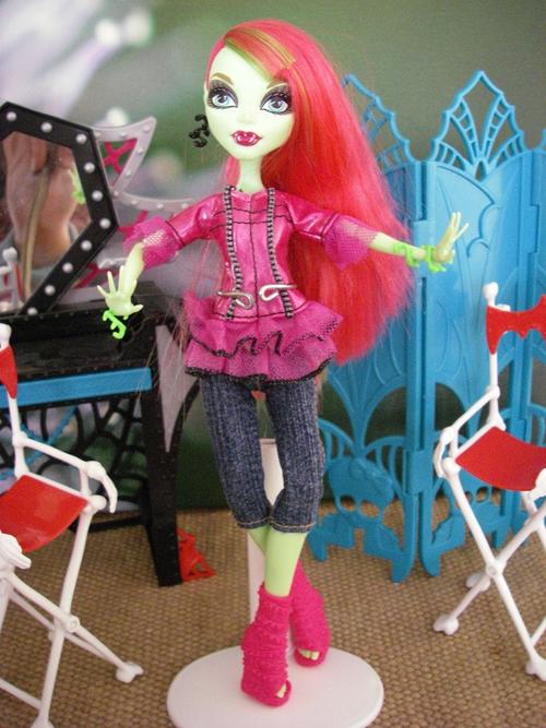 funky monster high casual day wear clothes denim jeans pants three quarter, faux leather bright pink top