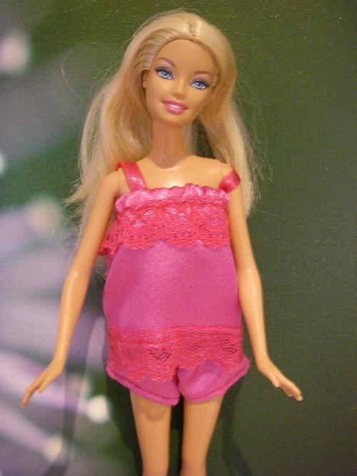 barbie doll steffi love pijamas bright pink satin lace clothes sleepwear bedtime nightie lingerie