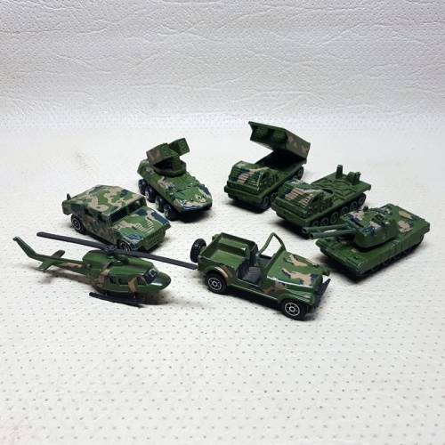 Models Collection of Die Cast Metal Military Vehicles (Bid for all