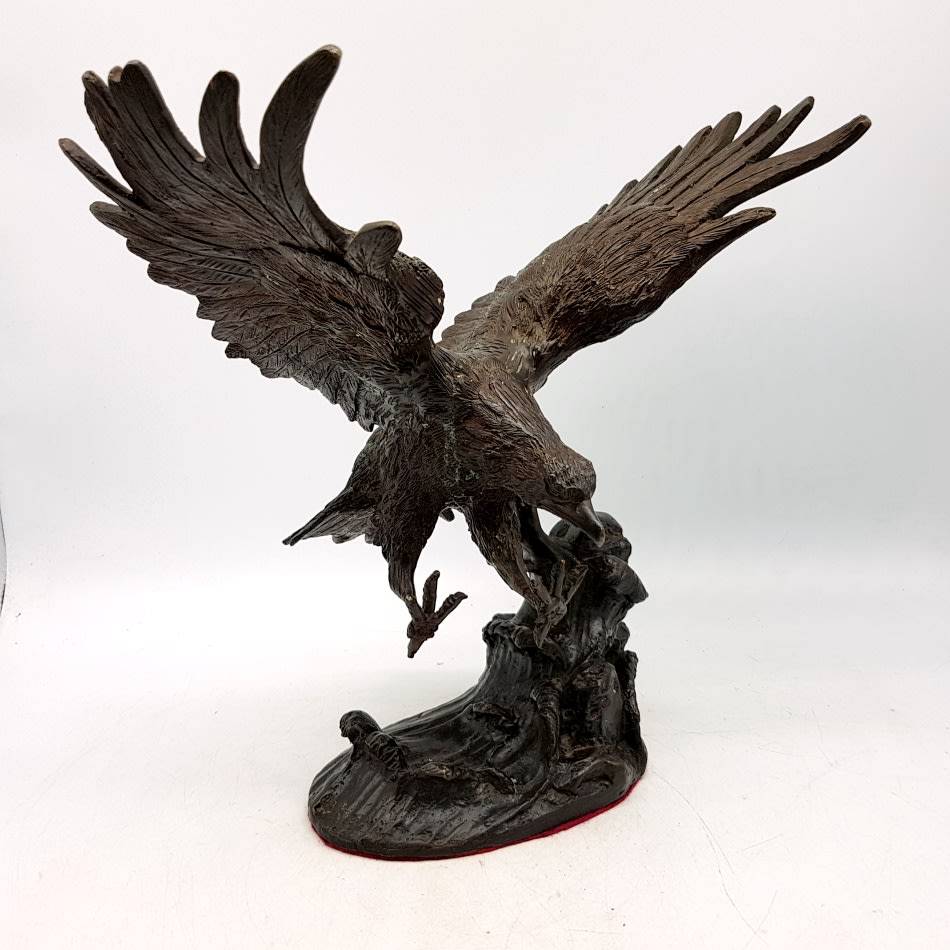Sculptures & Carvings Large Original Cast Bronze Eagle Statue!!! was sold for R1,017.00 on 2