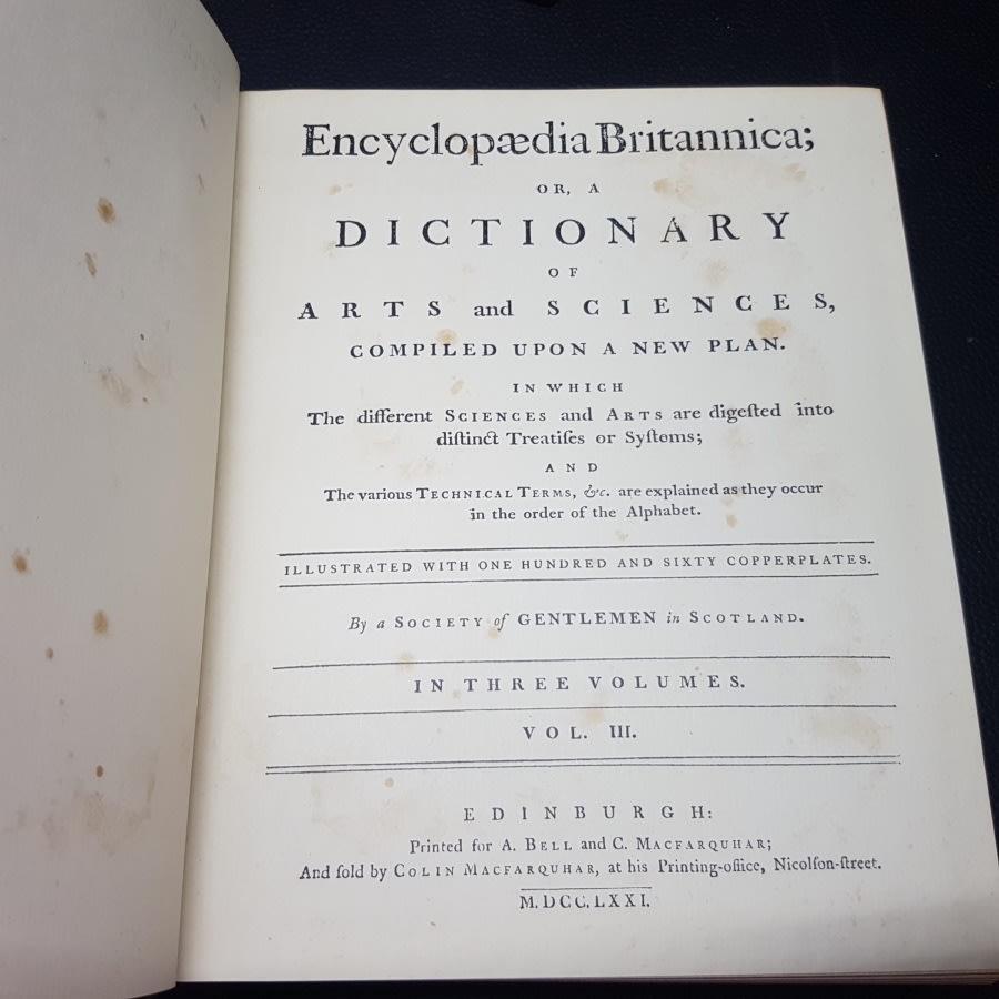 Catalogues, References & Guides - RARE!!! Encyclopedia Britannica First ...