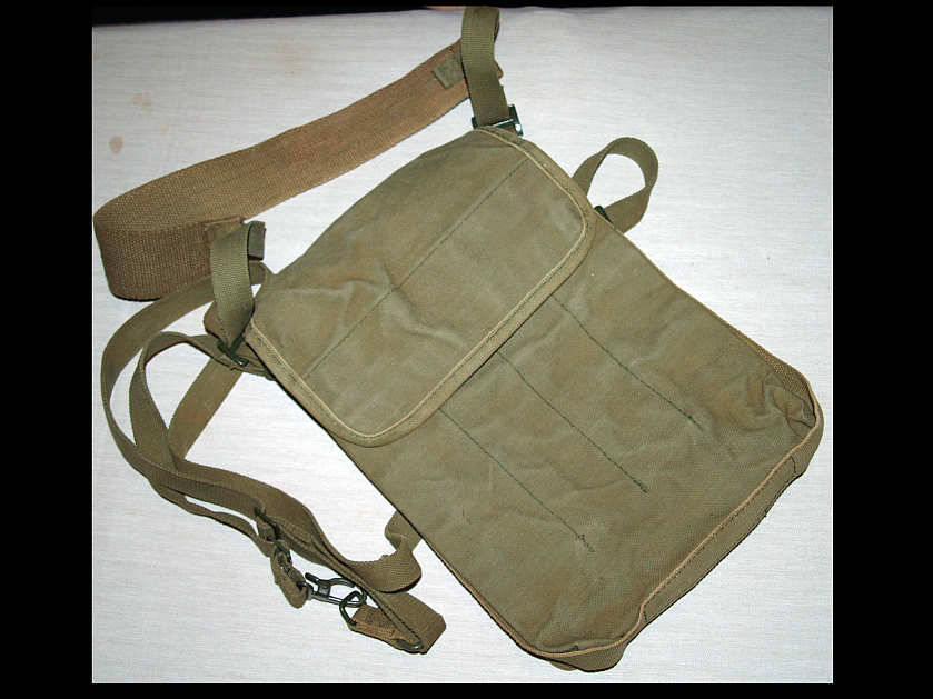Kit S.A. ARMY 60MM MORTAR ROUND SHOULDER BAG was sold for R150.00 on
