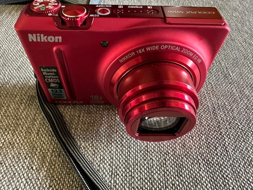 Compact Point & Shoot - Nikon COOLPIX S9100 12.1 MP CMOS Digital 18x ...