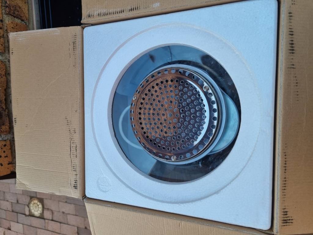 Ovens Salton 12L Convection Oven was sold for R330.00 on 13 Mar at 23