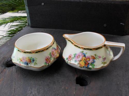 English Porcelain - VINTAGE CROWN DUCAL WARE MILK JUG/CREAMER & SUGAR ...