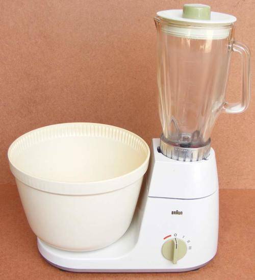 Food Processors Vintage BRAUN German made KM32 Food processor in almost mint condition with