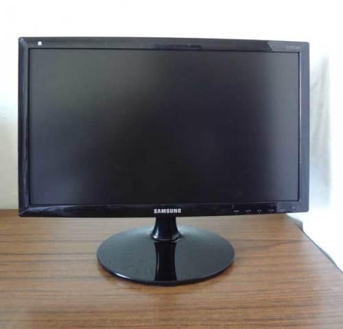 Monitors - SAMSUNG MODEL S19D1300NY STYLISH 18.5