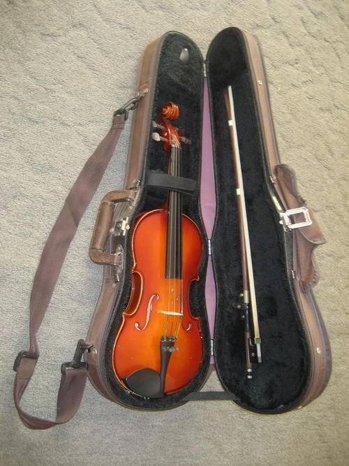 String Samick Violin Half Size was sold for R650.00 on 24 Jan at 22