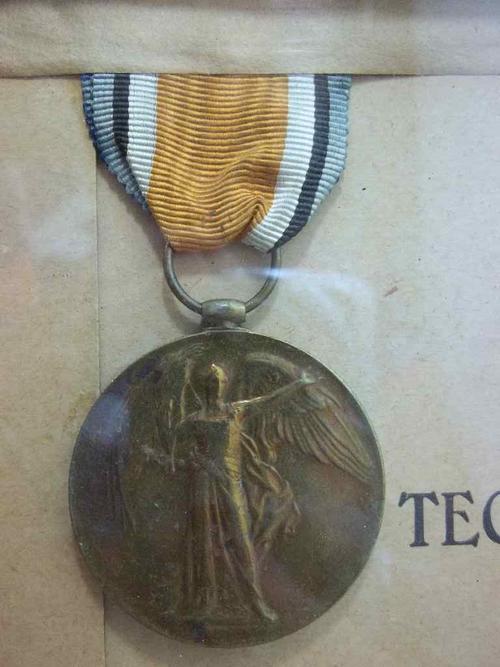 Framed South African WWI & WW2 Collection Of Medals, Insignia & Photos (Mostly WWI) ~ FANTASTIC!!!