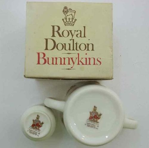 Royal Doulton Bunnykins Hug-A-Mug + Original Box, 1981 (+Egg Cup)