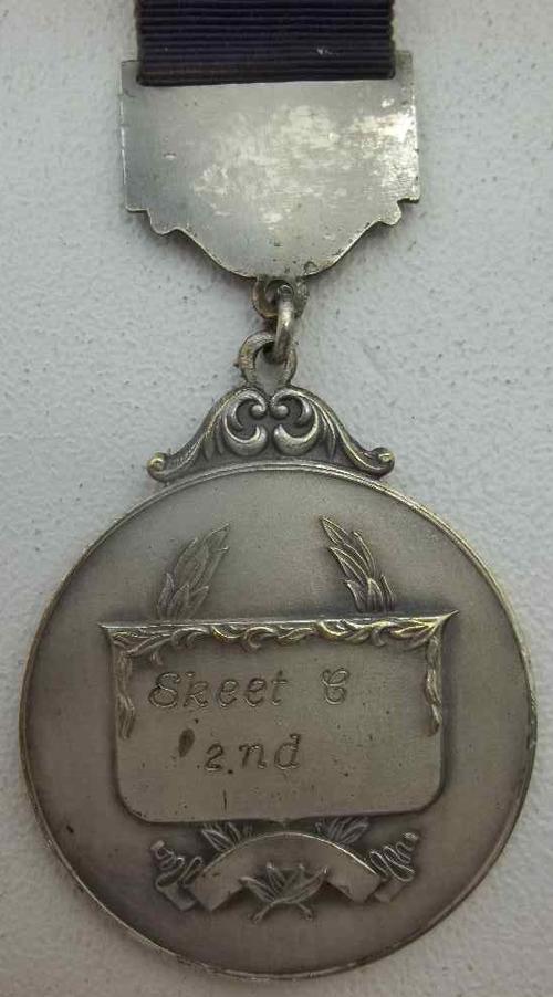 1978 Airforce "Skeet 2nd" Silver Coloured Medal, Original Ribbon Faded - Diameter 5cm