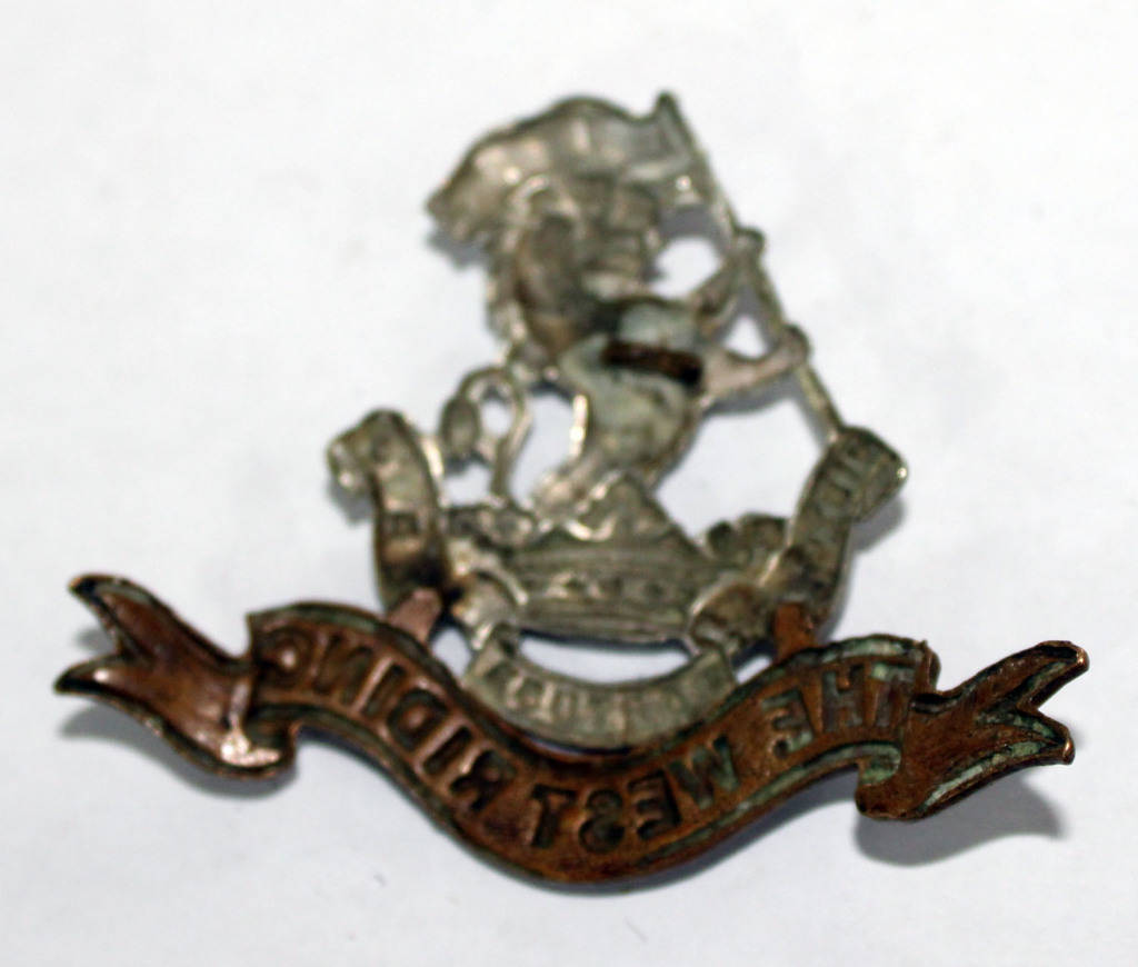International Badges & Insignia West Riding Regiment cap badge (No