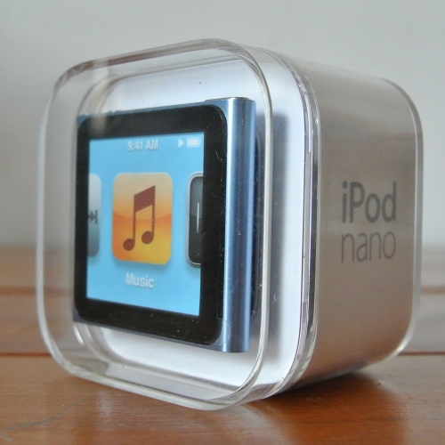 Apple iPod Nano 6th Generation 8GB with Watch Band