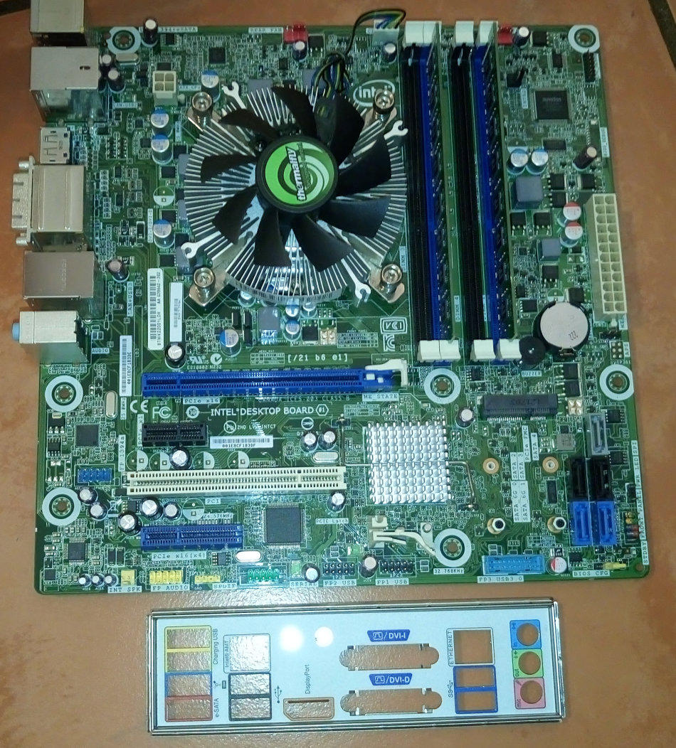 Desktop board 02. Материнская плата Intel desktop Board 02. Intel desktop Board lga775. Материнская плата Intel 945 GTR. Материнская плата Intel desktop Board 1155.