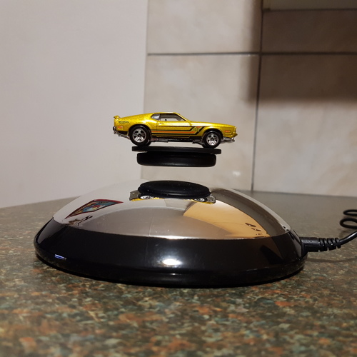Hotwheels, hot, wheels, diecast, collectible, base, levitating, levitate, magnet, display, shop, best, magnetic, globe, earth