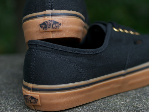 vans authentic black rubber