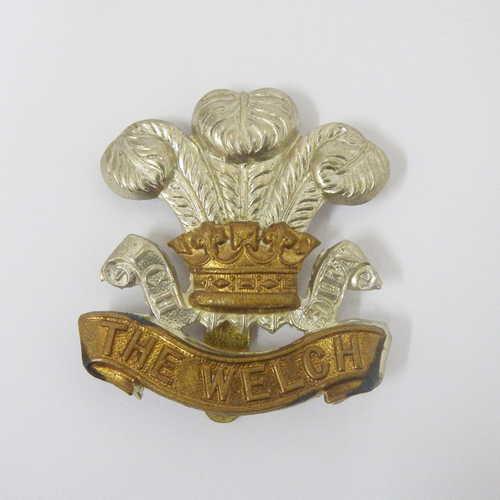 Unieke Antieke - The Welsh regiment bi-metal cap badge with slide ...