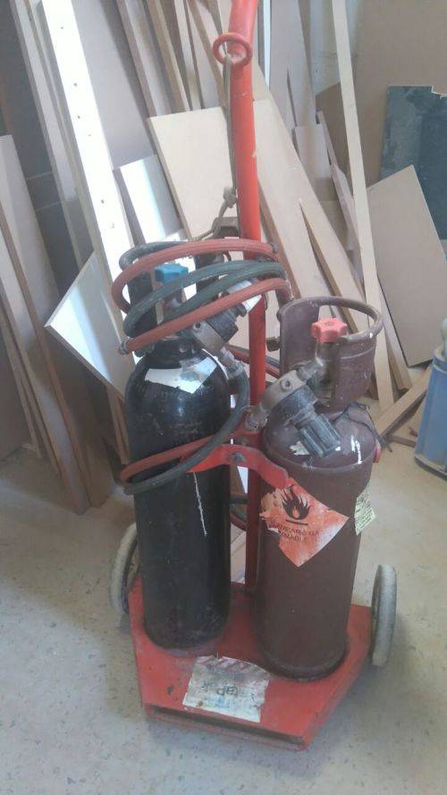 Metalwork Equipment Afrox Porta Pack Gas Set. was listed for R4,500.00 on 22 Mar at 1046 by