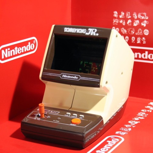 1983 Nintendo Game & Watch Donkey Kong JR Table Top