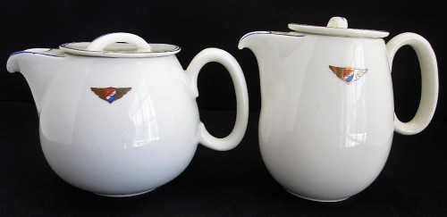 Vintgae Jurgens Caravan Teapot (12cm/21cm/13cm) And Coffee Pot (16cm/17cm/8cm)
