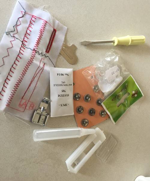 Sewing Machines & Overlockers EMPISAL EXPRESSION 889 36 STITCH FUNCTION SEWING MACHINE was