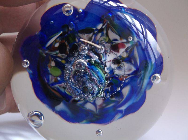 Paperweights & Dumps A remarkable Vintage solid glass Paperweight with makers marks