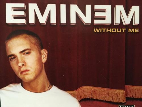 Эминем визаут ми. Эминем Робин. Without me Eminem обложка. Without Эминем.