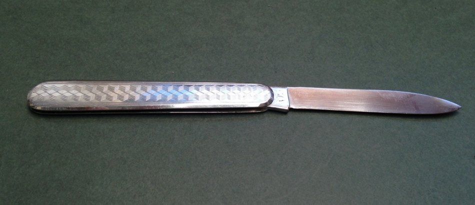 Vintage stainless steel Triangolo pocket knife 