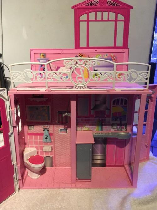barbie glam vacation house 2009