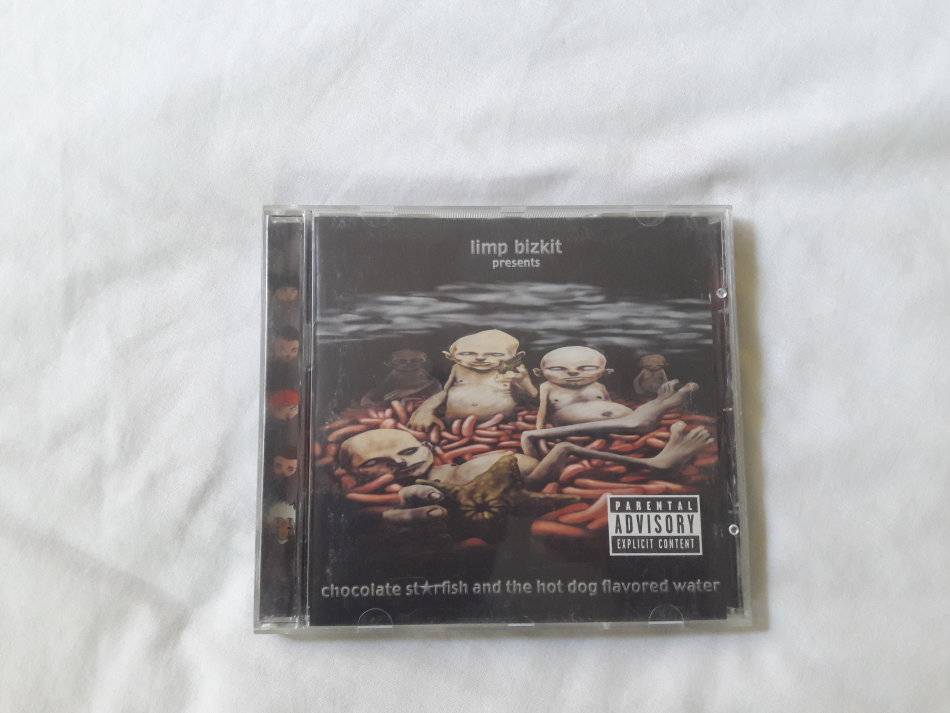 chocolate-starfish-lick-girl