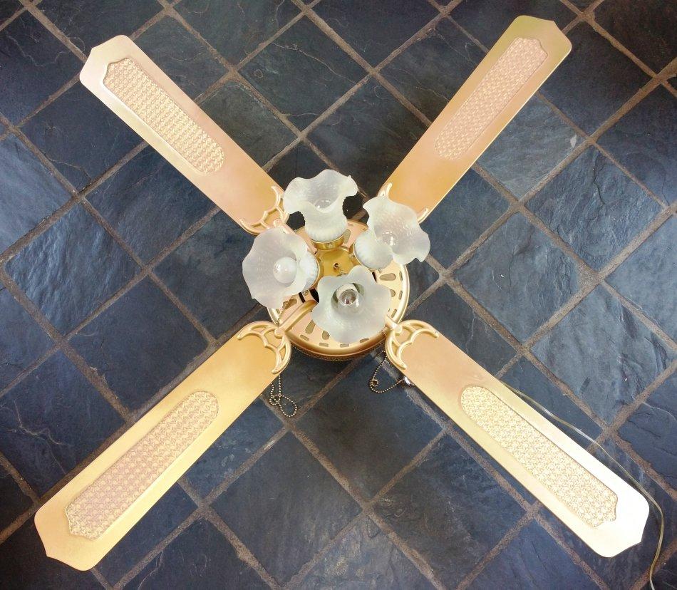 Magnificent Majestic Ceiling Fan With Four Lights And Shades