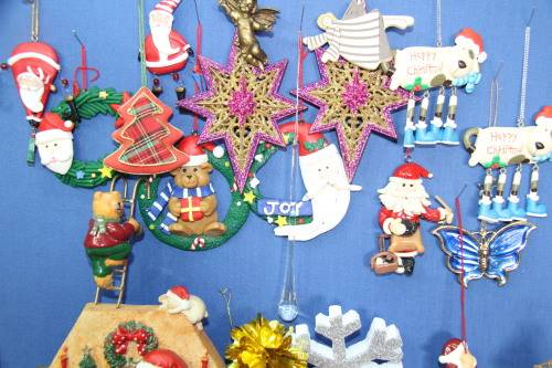 Holiday Decor Job Lot Christmas Ornaments Was Listed For R550 00
