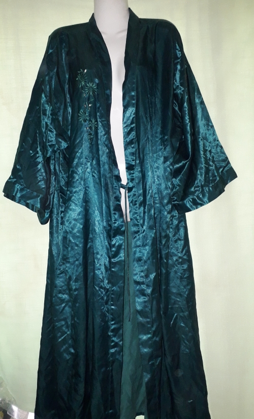 Sleepwear - LADIES EVENING DRESSING GOWN - MAKE: WOOLWORTHS - SIZE: 18/ ...