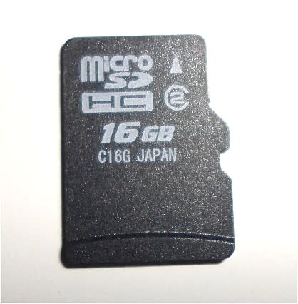 16GB MicroSD CL2 Card (Perfect Working Condition, Excellent Physical Condition) micro sd card memory storage phone samsung iphone galaxy huawei aomei handheld portable micro camera bargain crazy R1 auction bid low cheap amazing deal super wow brilliant affordable