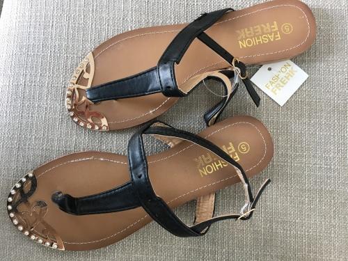 r2 sandals