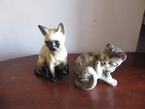 Porcelain Ceramic Pair Of Cat Figurines Made In Japan Was Listed For R425 00 On 4 Oct At 20 01 By Boy On The Hill In Durban Id 482945104