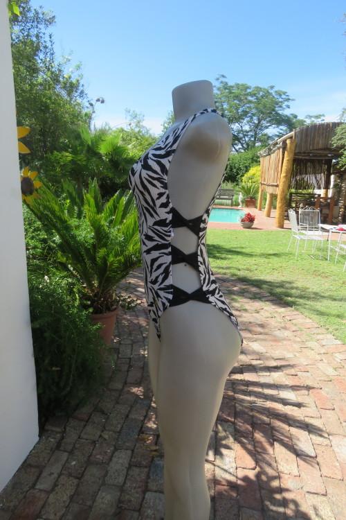 swimming Shemale costume in swimming Shemale costume in