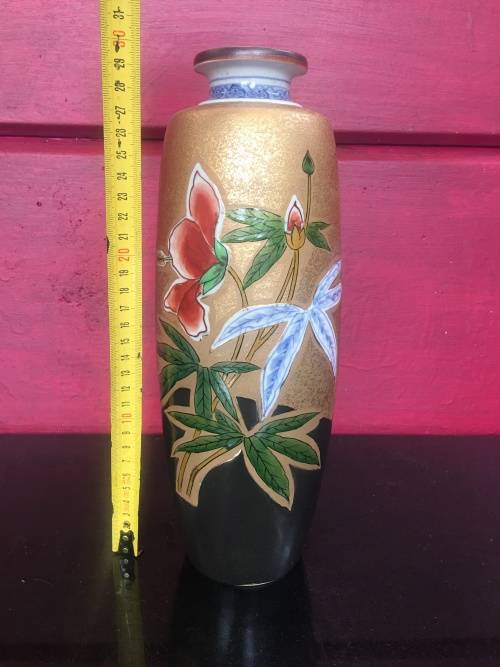 Oriental Porcelain Antique Meiji Ryuzan Japanese Designer Vase on