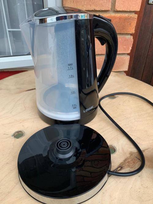 Kettles Logik 1.7 L Cordless Kettle Black was sold for R95.00 on 12